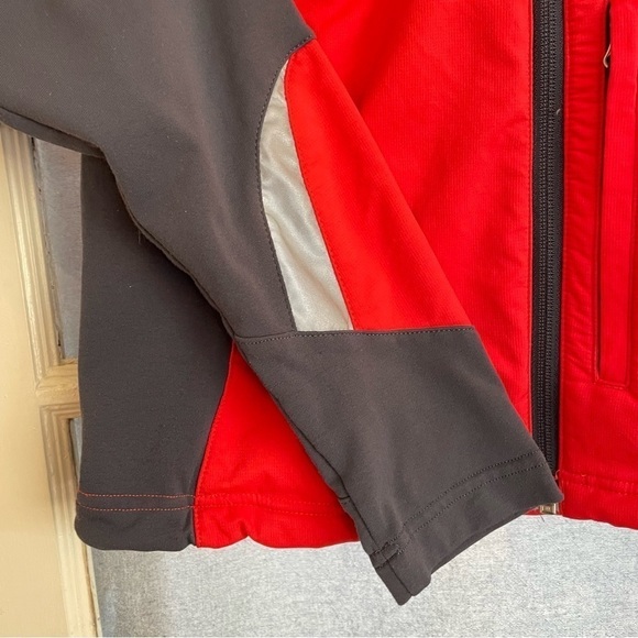 REI Co Op Running, Cycling Softshell Jacket Size Small - Picture 6 of 16